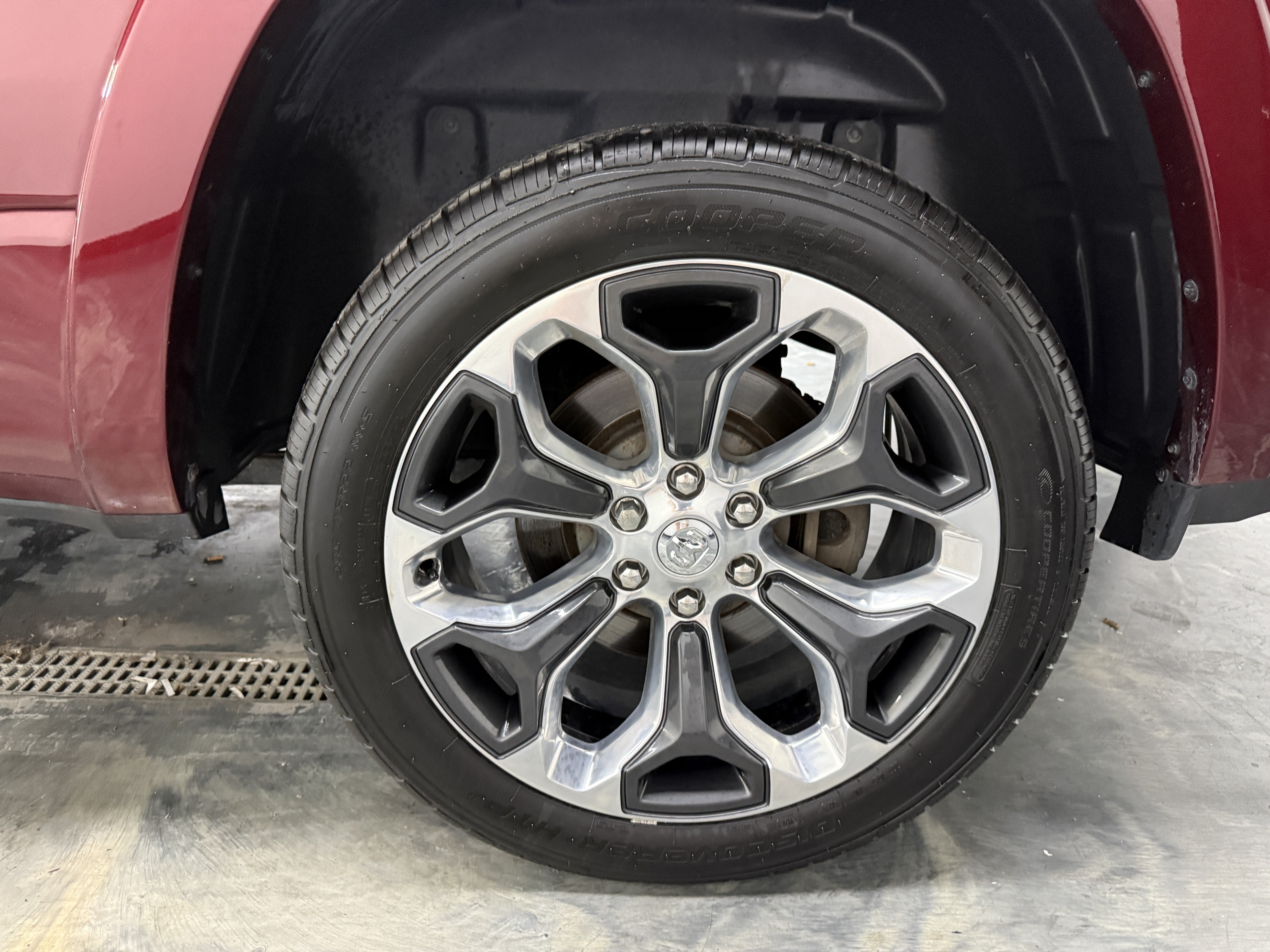 Used 2019 RAM 1500 Limited AWD/4WD image 31