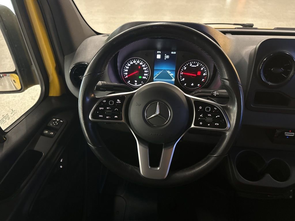Used 2021 Mercedes-Benz Sprinter 2500 image 14