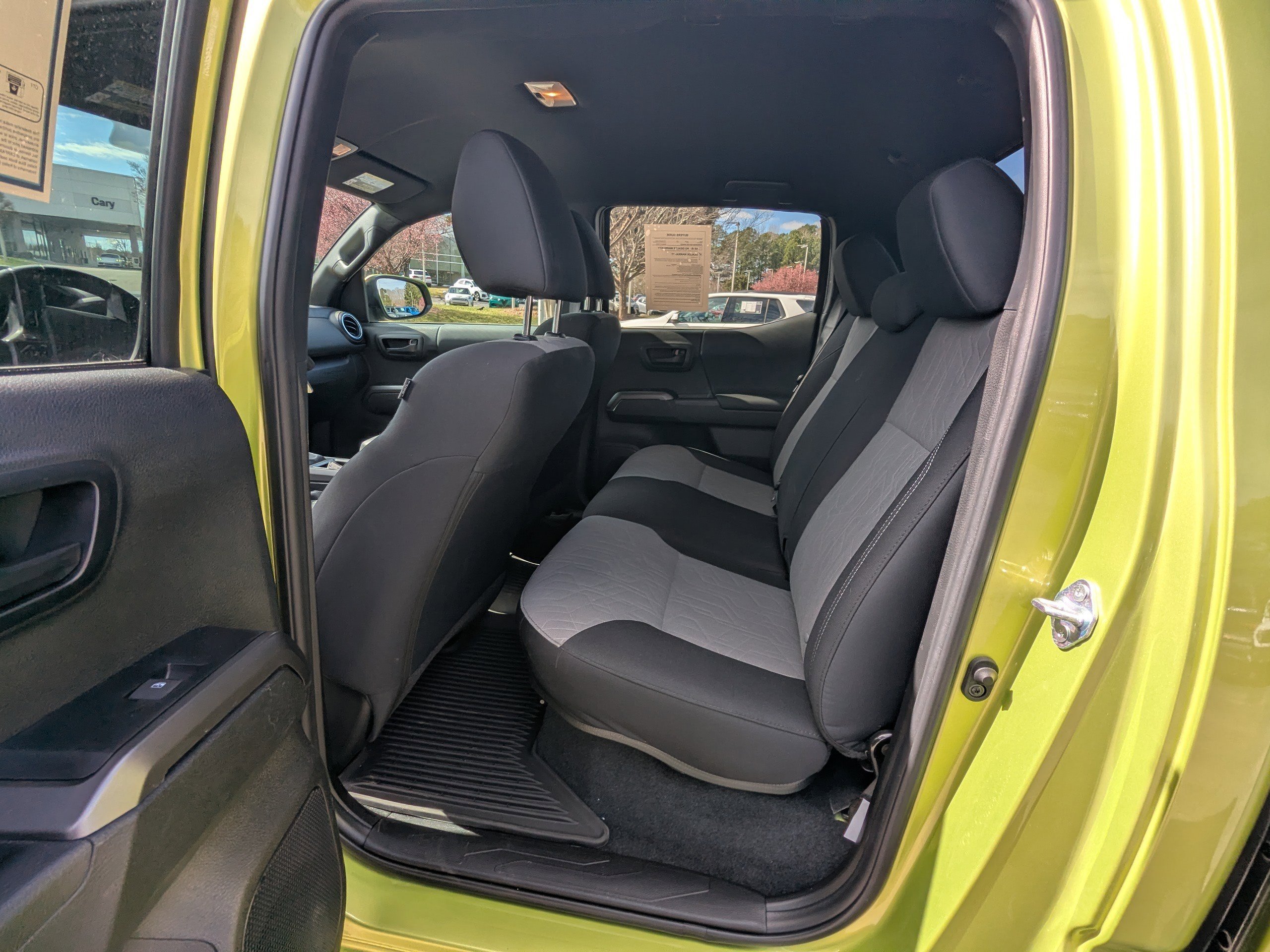 Used 2023 Toyota Tacoma TRD Off-Road w/ Technology Package image 11