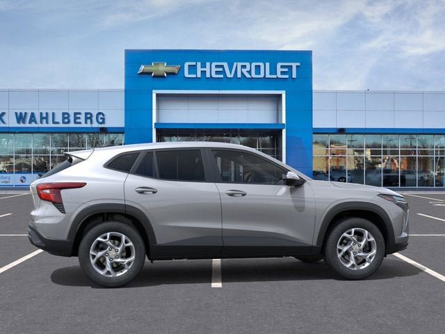 New 2026 Chevrolet Trax LS w/ LS Convenience Package FWD image 5