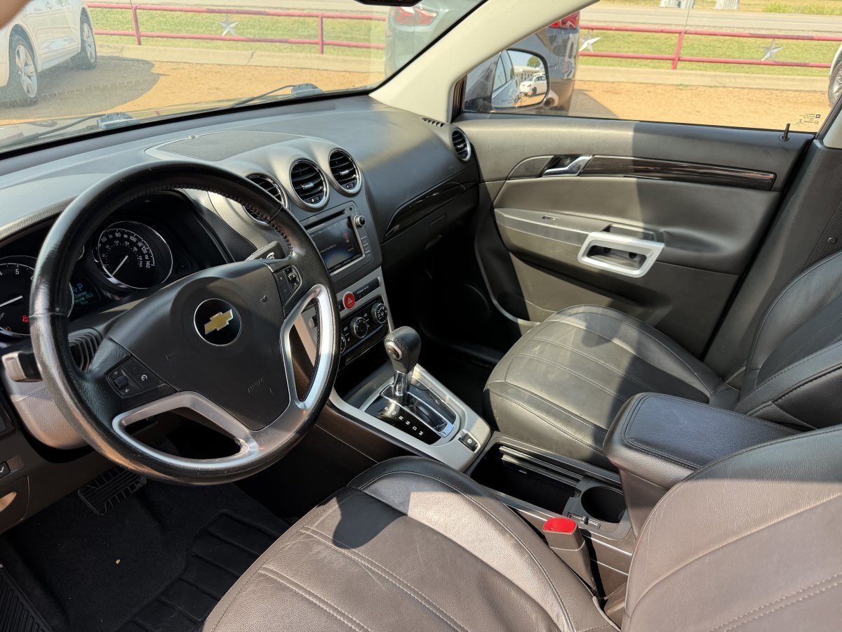 Used 2015 Chevrolet Captiva Sport LT w/ Convenience Package FWD image 10