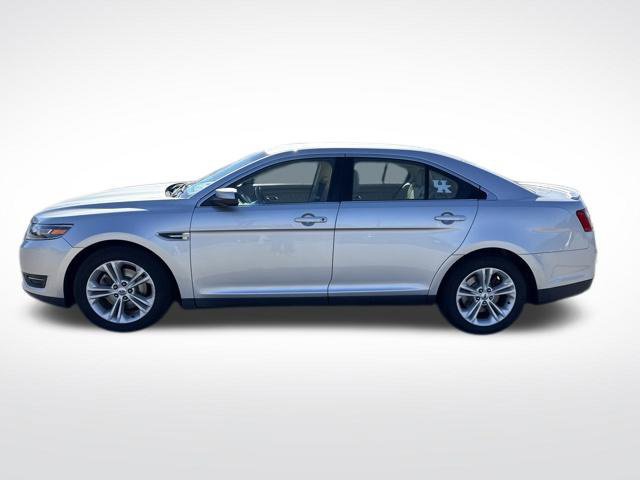Used 2015 Ford Taurus SEL w/ Equipment Group 201A FWD image 2