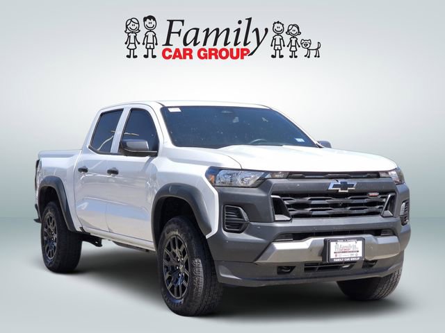 Used 2025 Chevrolet Colorado Trail Boss image 2