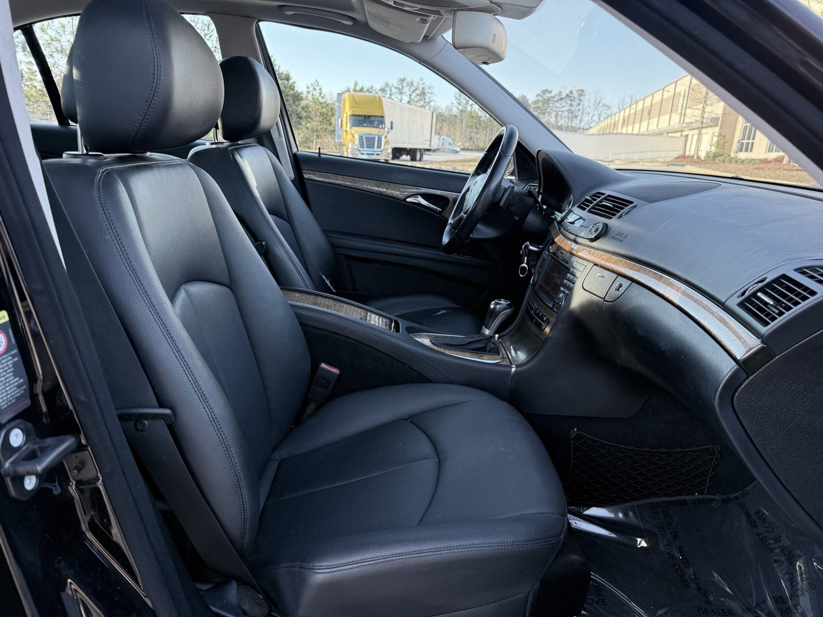 Used 2009 Mercedes-Benz E 350 Sedan image 33