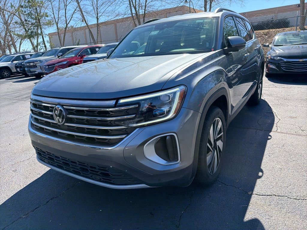 Used 2025 Volkswagen Atlas SE image 1