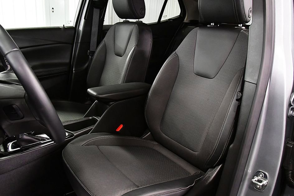Used 2023 Buick Encore GX Select w/ Sport Touring Package FWD image 27