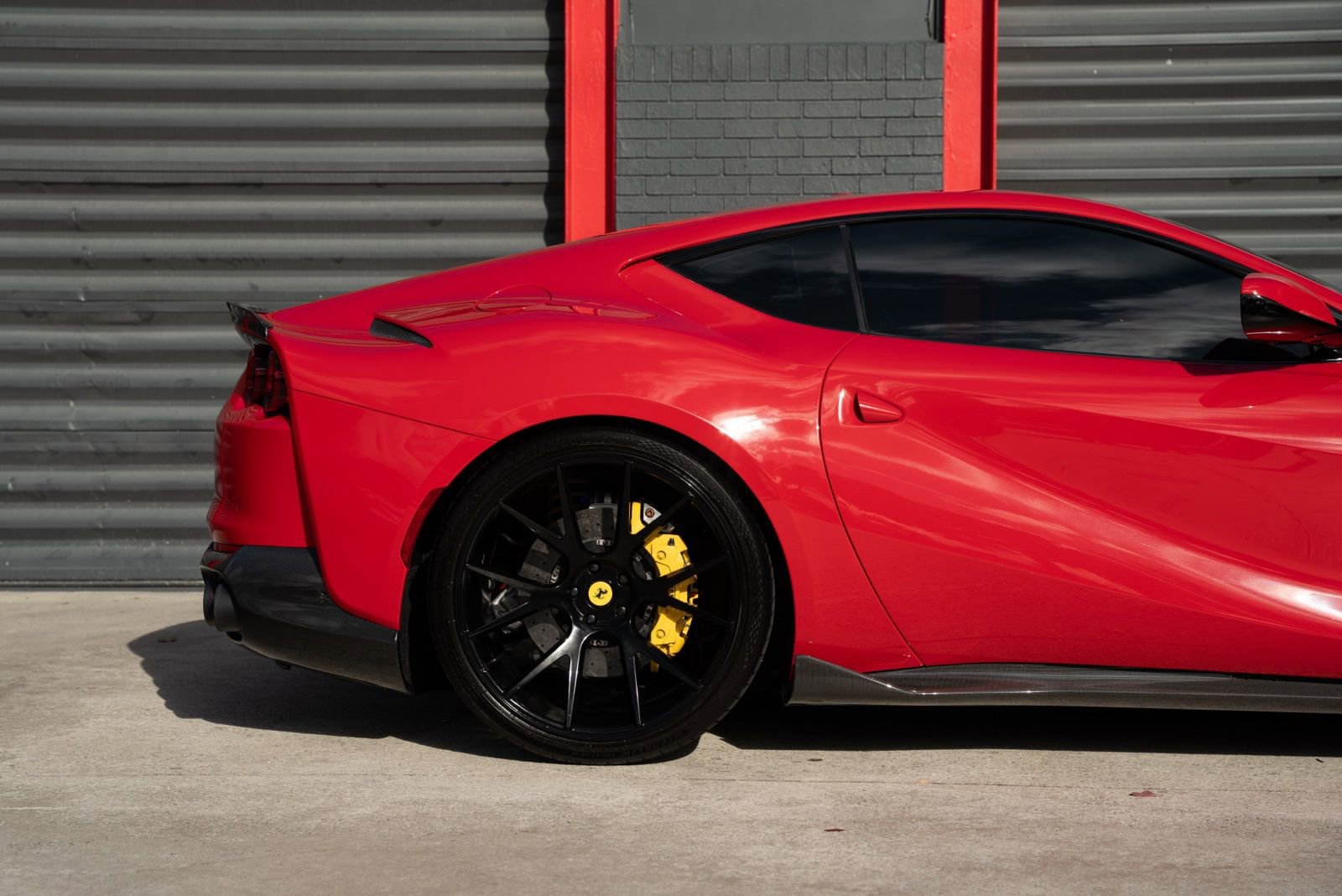 Used 2018 Ferrari 812 Superfast image 4