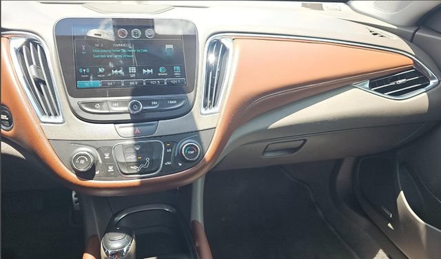 Used 2016 Chevrolet Malibu LT w/ Leather Package FWD image 14