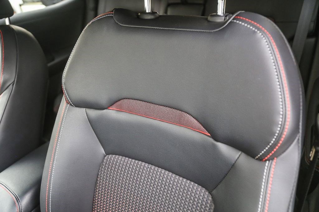 Used 2025 Nissan Kicks SR image 24