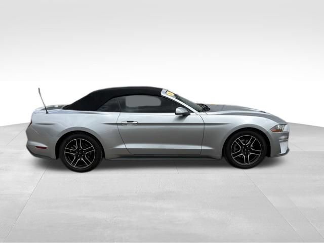Used 2022 Ford Mustang Premium RWD image 9