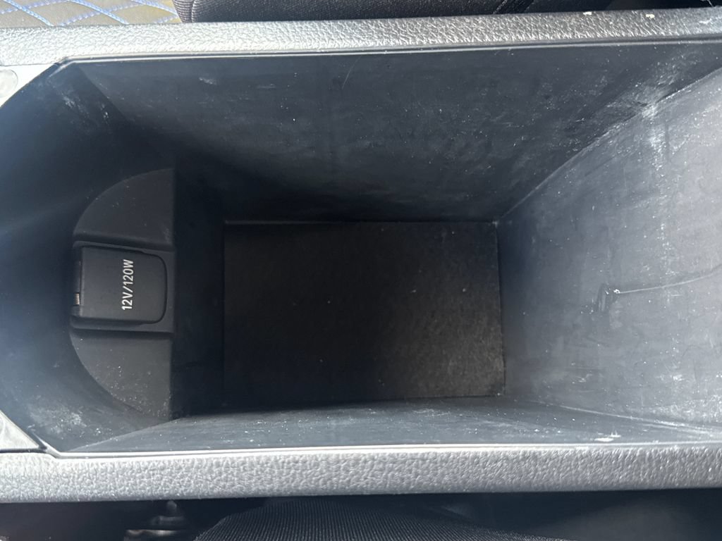 Used 2021 Toyota C-HR XLE FWD image 27