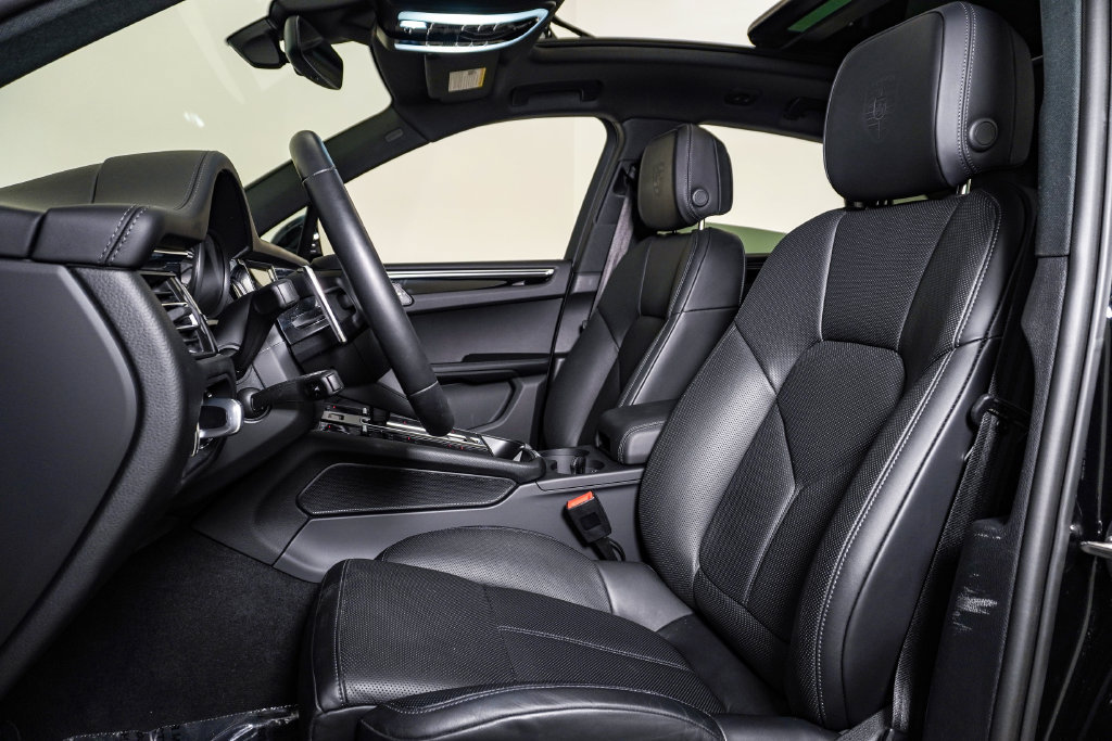 Certified 2026 Porsche Macan S AWD/4WD image 5