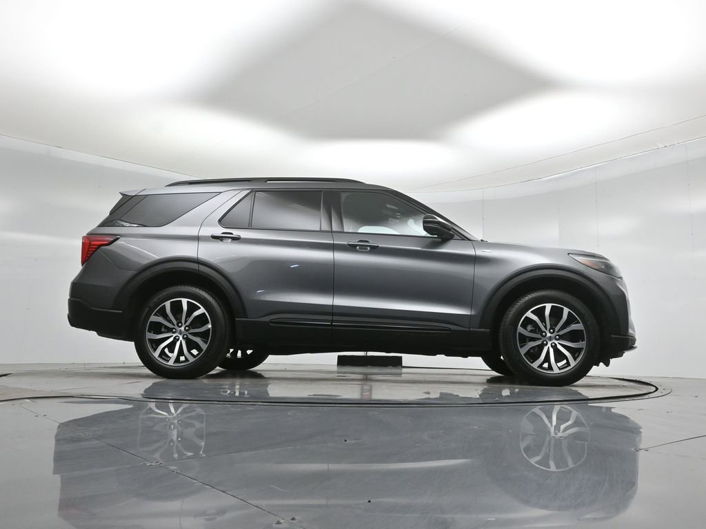 Used 2025 Ford Explorer ST-Line image 50