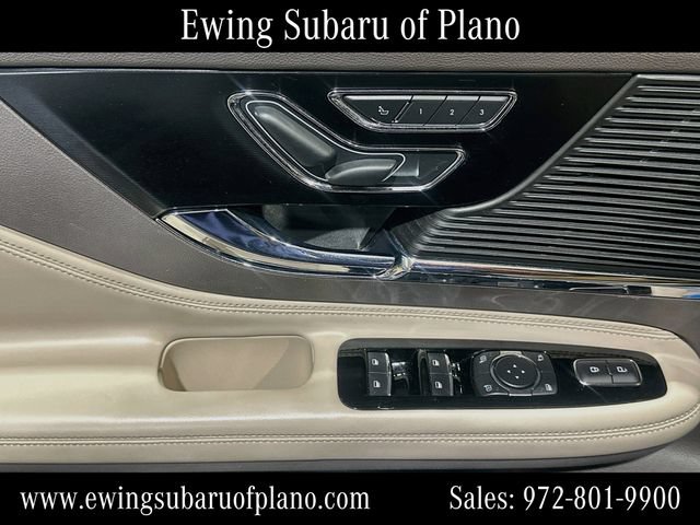 Used 2021 Lincoln Corsair FWD w/ Equipment Group 101A image 18