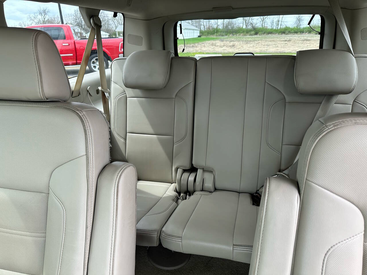 Used 2015 GMC Yukon XL Denali w/ Premium Package AWD/4WD image 15