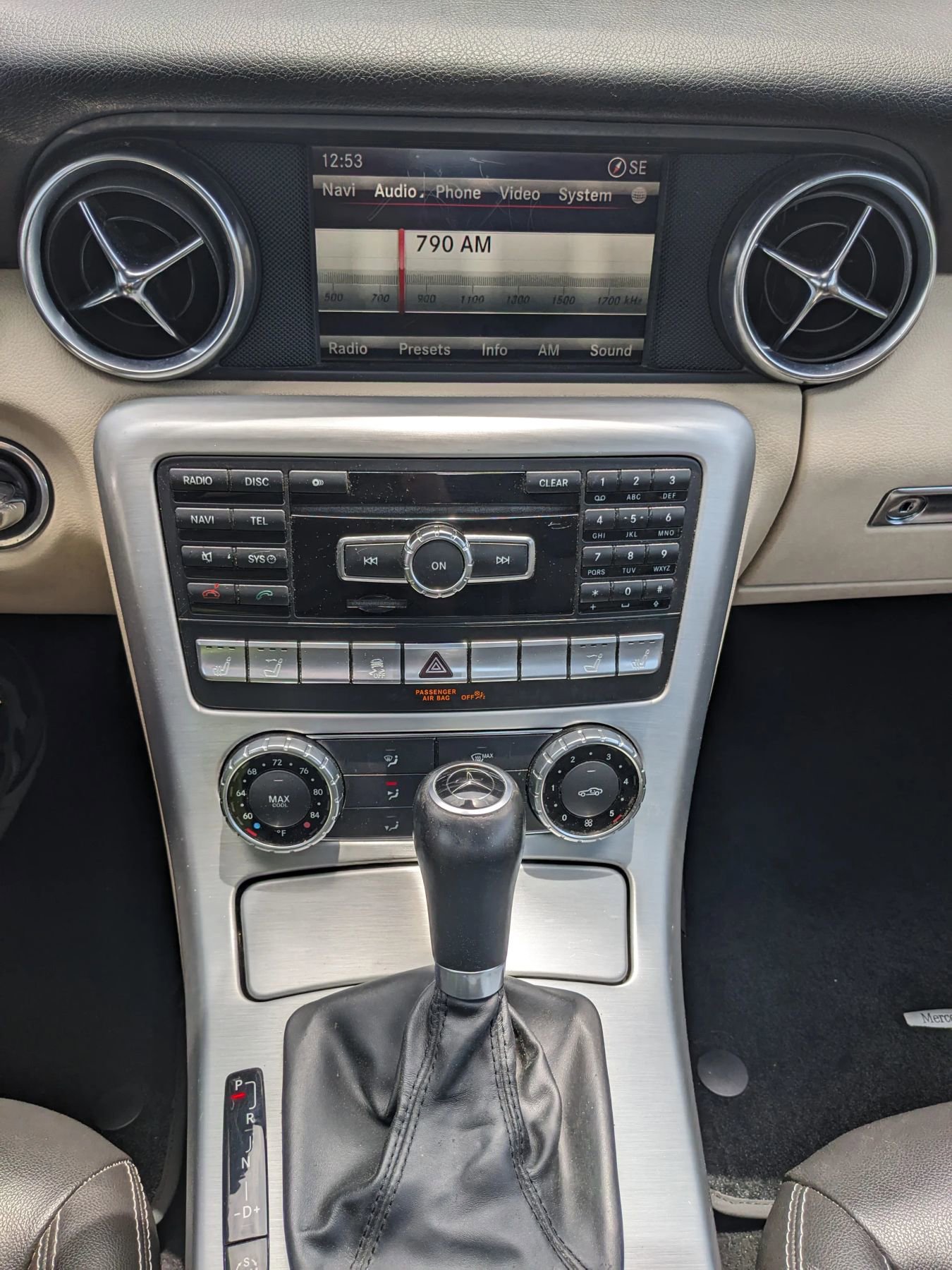 Used 2014 Mercedes-Benz SLK 250 image 12