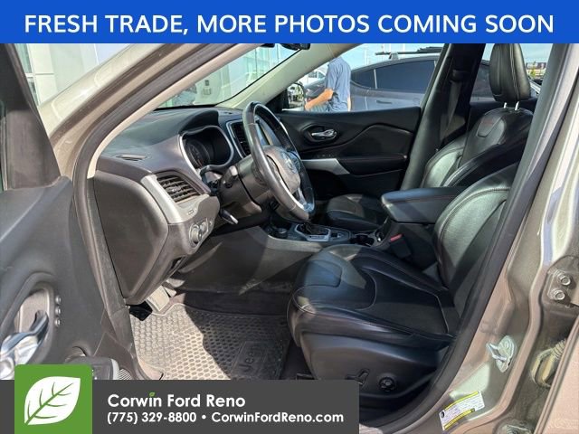 Used 2018 Jeep Cherokee Trailhawk w/ Quick Order Package 27L AWD/4WD image 9