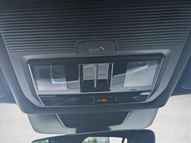 New 2026 Volkswagen Tiguan SE R-Line image 19