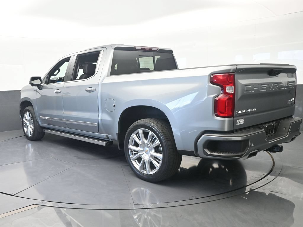 Used 2024 Chevrolet Silverado 1500 High Country w/ Technology Package AWD/4WD image 4