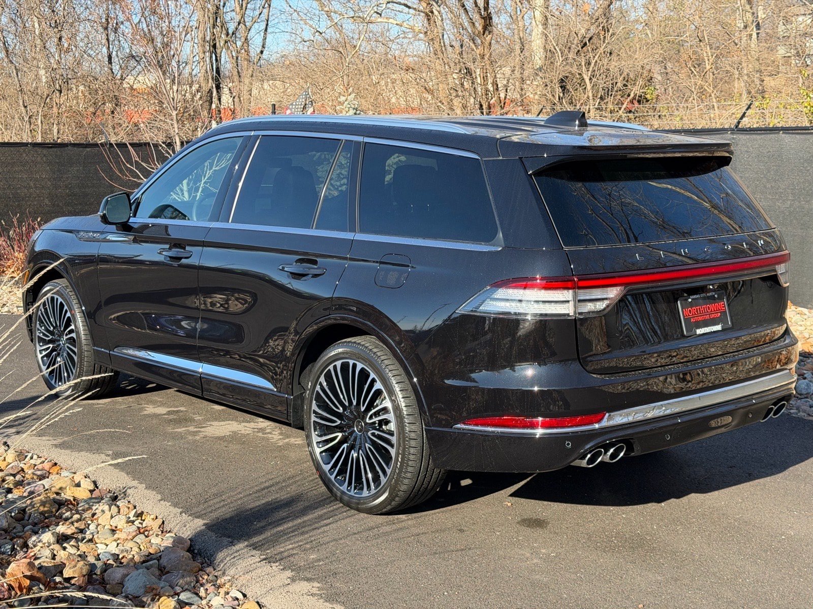 New 2026 Lincoln Aviator Black Label AWD/4WD image 3