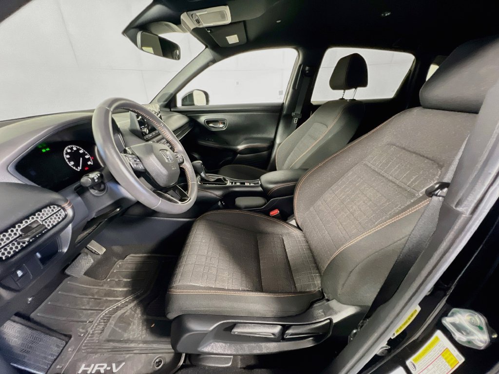 Used 2024 Honda HR-V Sport image 18