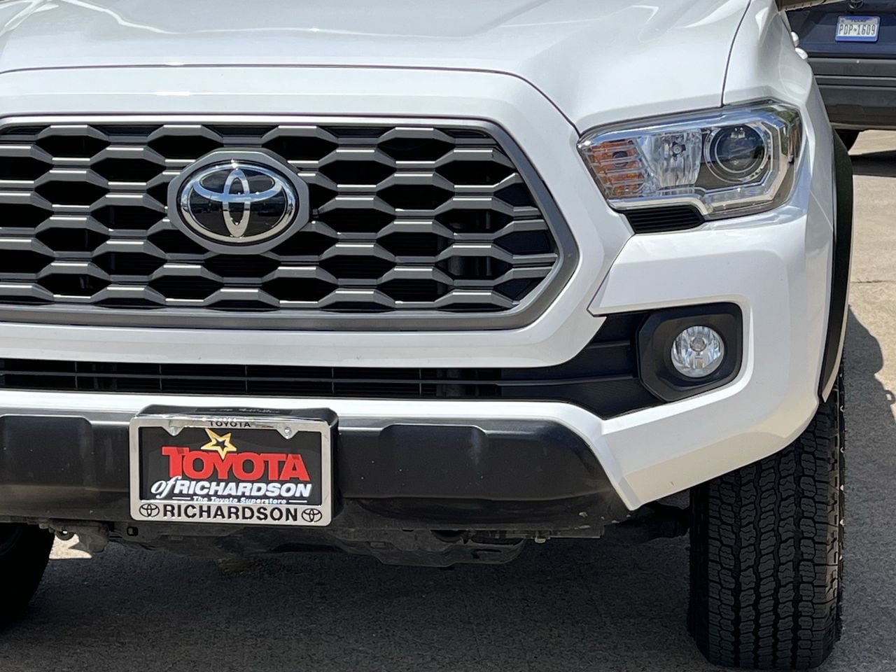 Used 2023 Toyota Tacoma TRD Off-Road w/ Technology Package AWD/4WD image 8