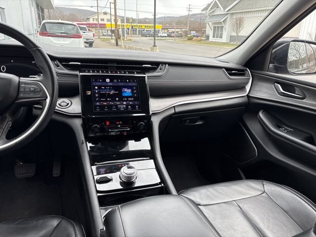 Used 2021 Jeep Grand Cherokee L Limited AWD/4WD image 18
