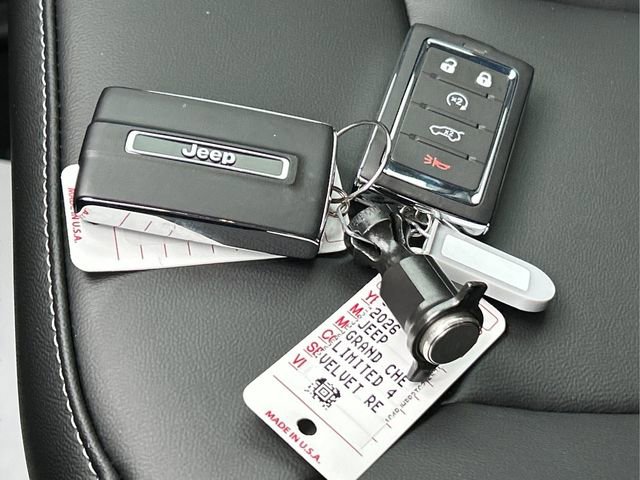 New 2026 Jeep Grand Cherokee Limited image 10