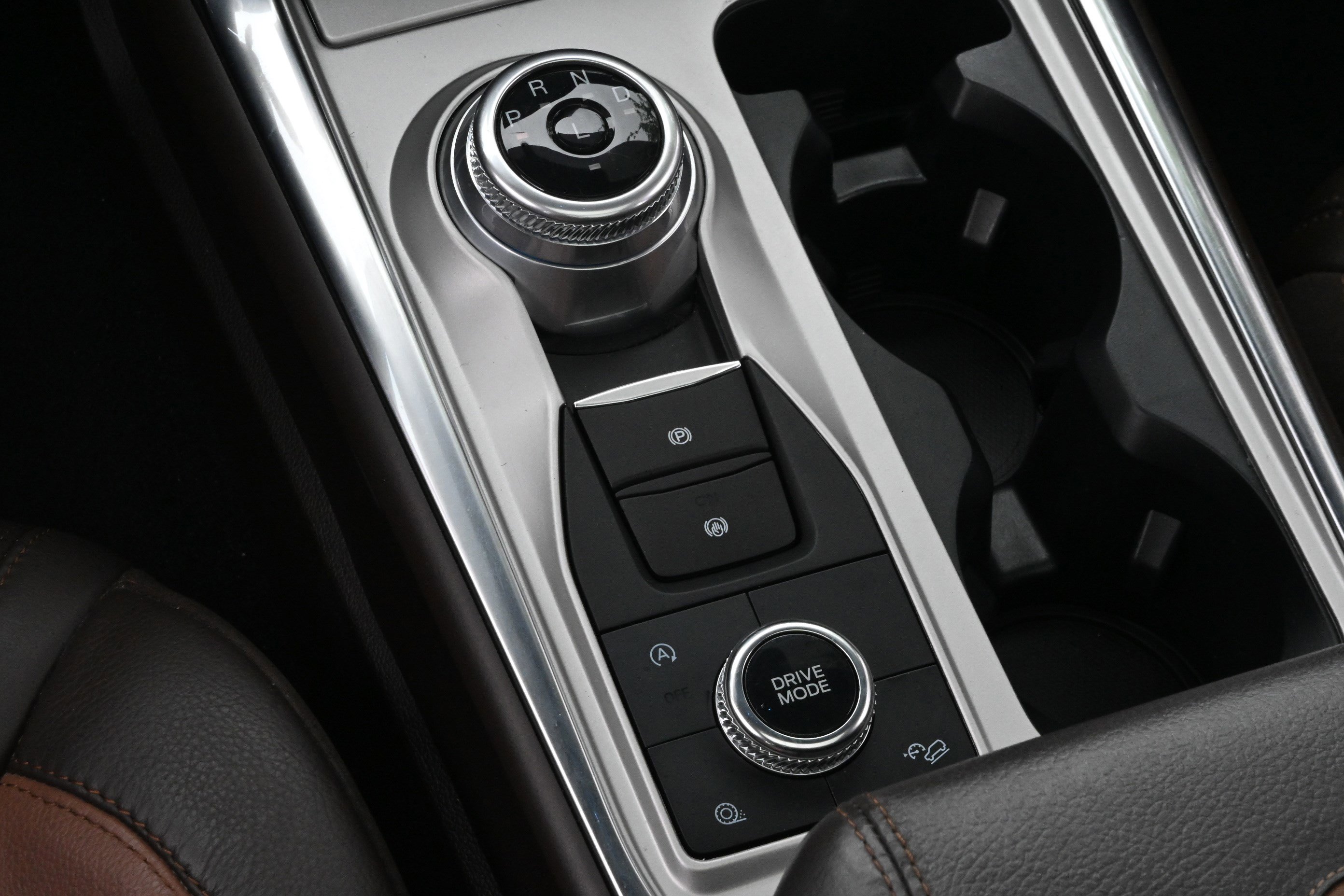 Used 2022 Ford Explorer King Ranch w/ Class IV Trailer Tow Package AWD/4WD image 24