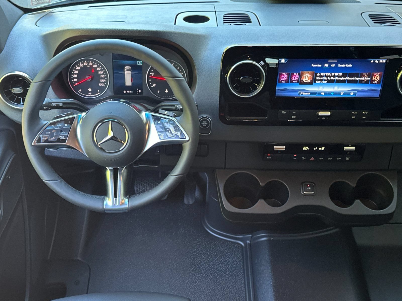 Used 2025 Mercedes-Benz Sprinter 2500 image 14