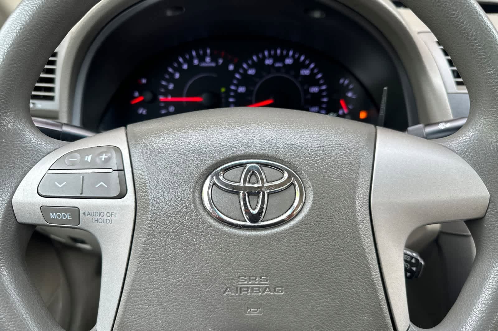 Used 2011 Toyota Camry LE image 22