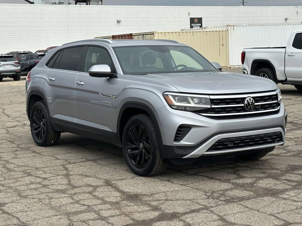 Used 2023 Volkswagen Atlas Cross Sport SE w/ Panoramic Sunroof Package image 7