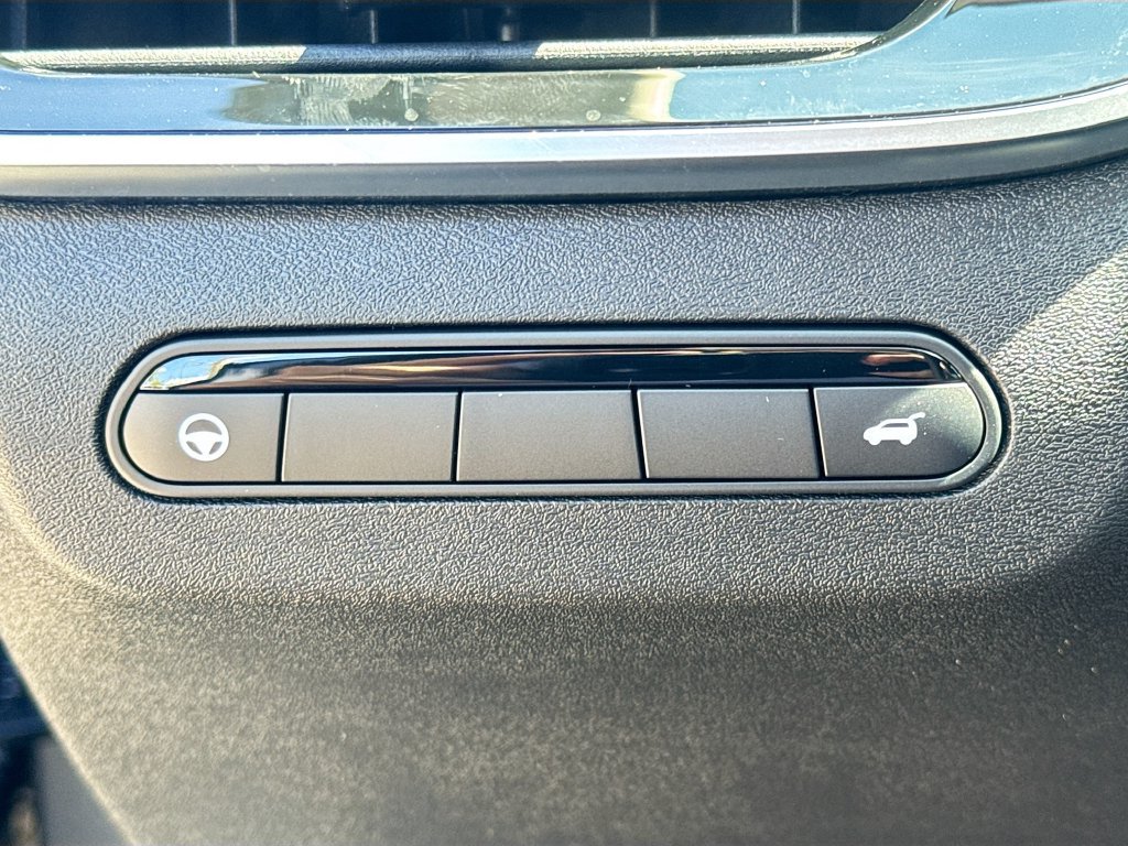 Used 2027 INFINITI QX60 Luxe w/ Cargo Package FWD image 11