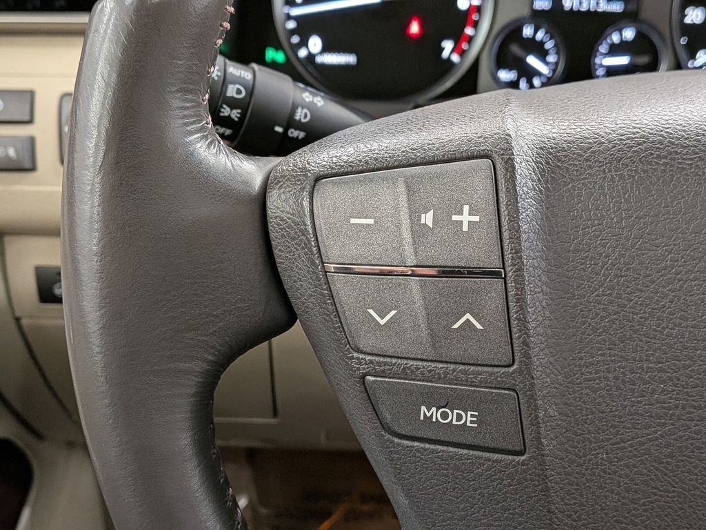 Used 2015 Lexus LX 570 4WD image 19
