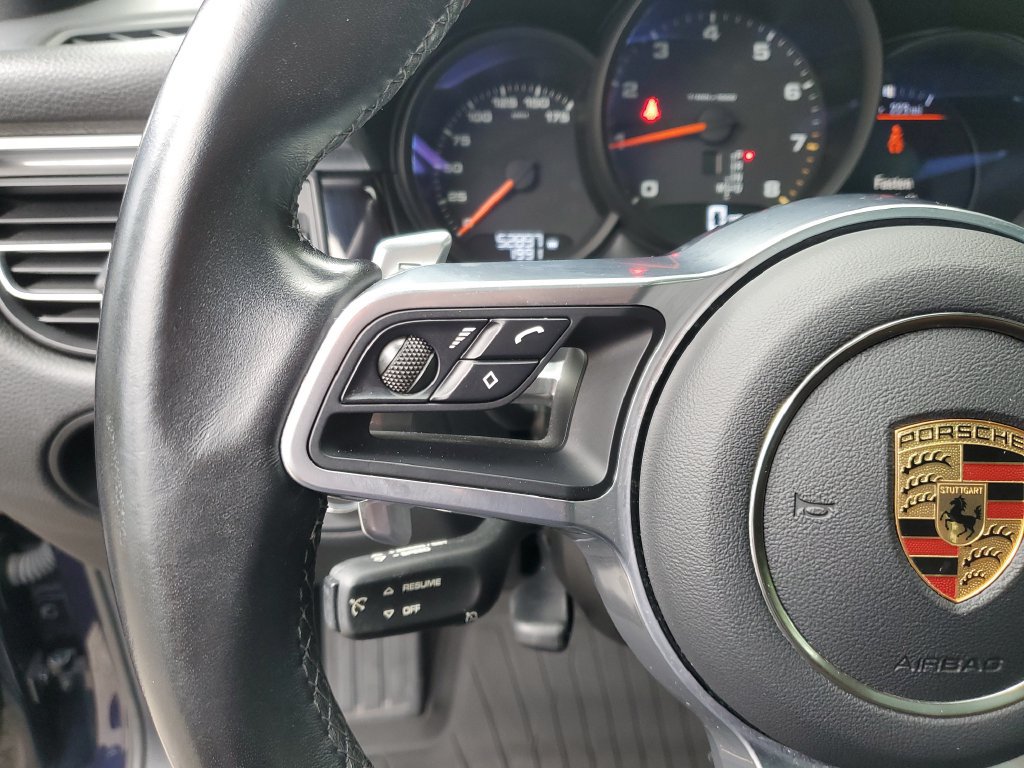 Used 2021 Porsche Macan AWD/4WD image 25