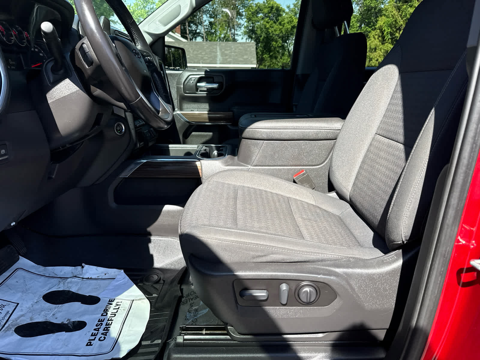 Used 2022 Chevrolet Silverado 1500 LT Trail Boss w/ Bed Protection Package AWD/4WD image 11