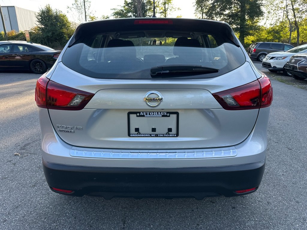 Used 2019 Nissan Rogue Sport S image 6
