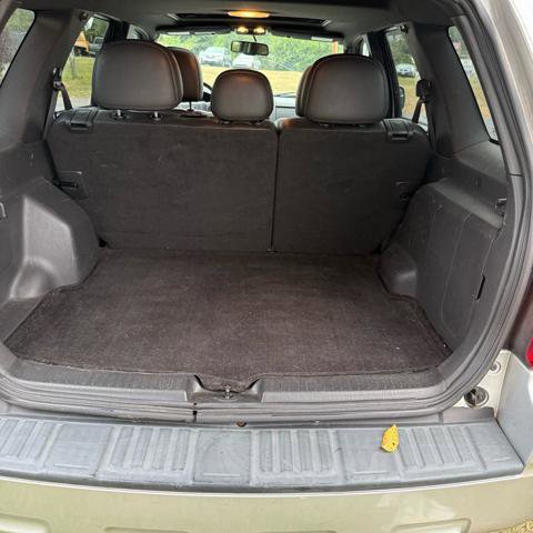 Used 2010 Ford Escape Limited image 18