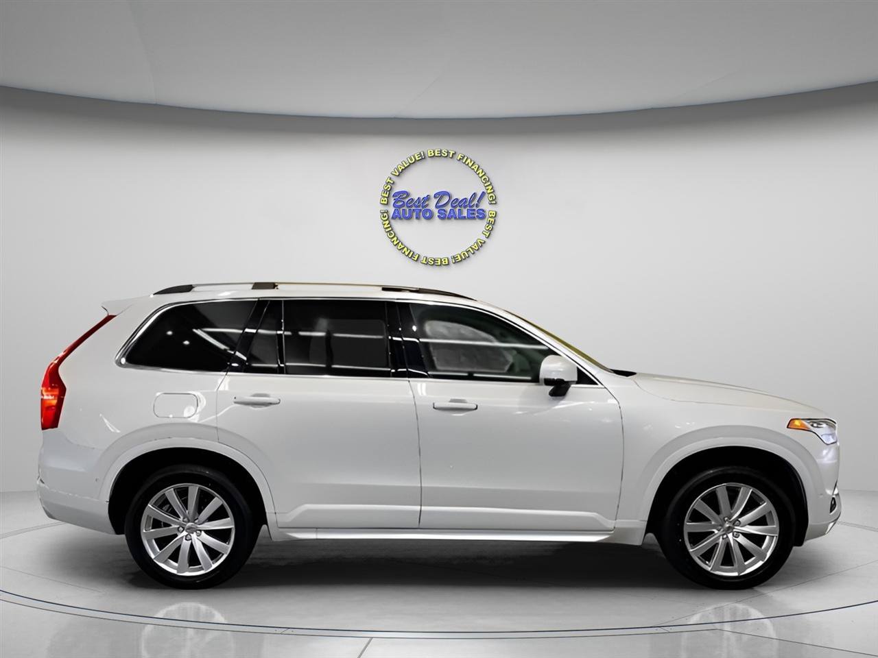 Used 2017 Volvo XC90 T6 Momentum w/ Vision Package AWD/4WD image 7