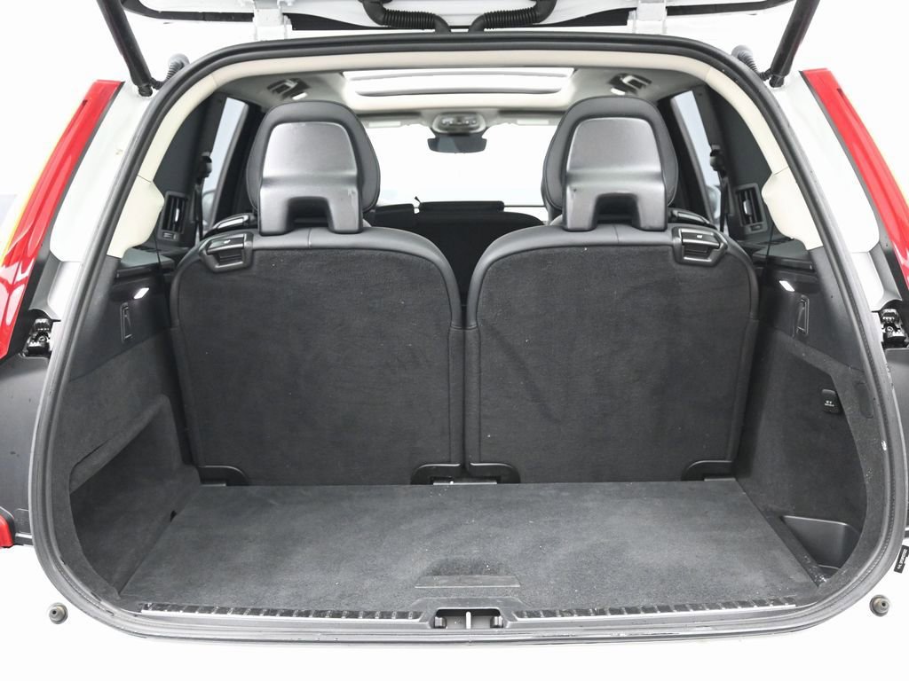 Used 2024 Volvo XC90 B5 Plus image 16