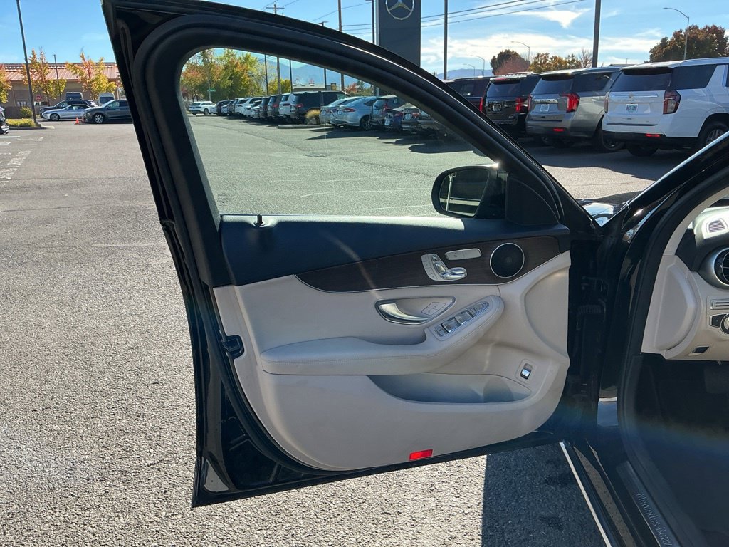 Used 2020 Mercedes-Benz C 300 4MATIC Sedan image 15