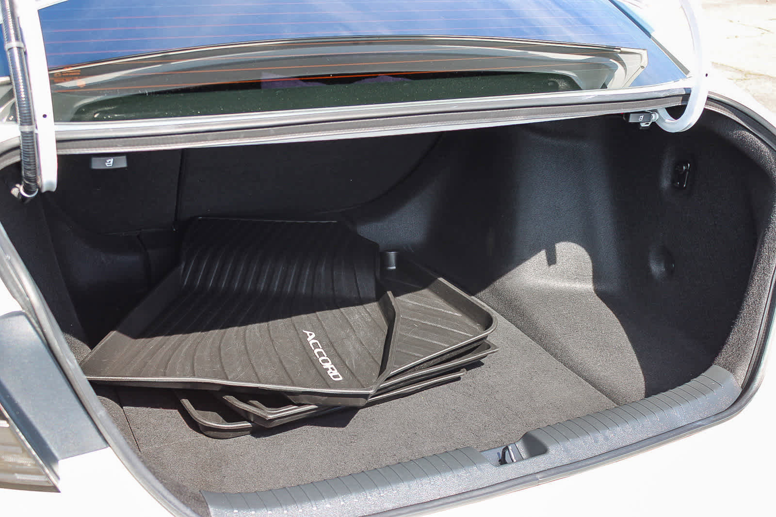 Certified 2024 Honda Accord EX image 25