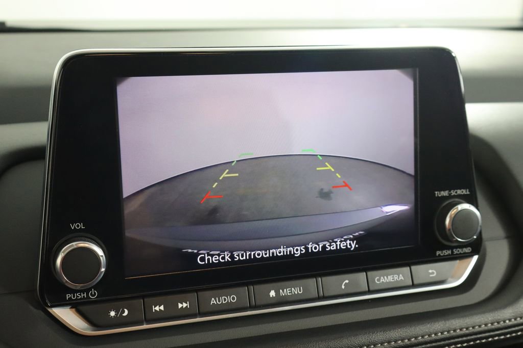 Used 2024 Nissan Rogue SV image 37