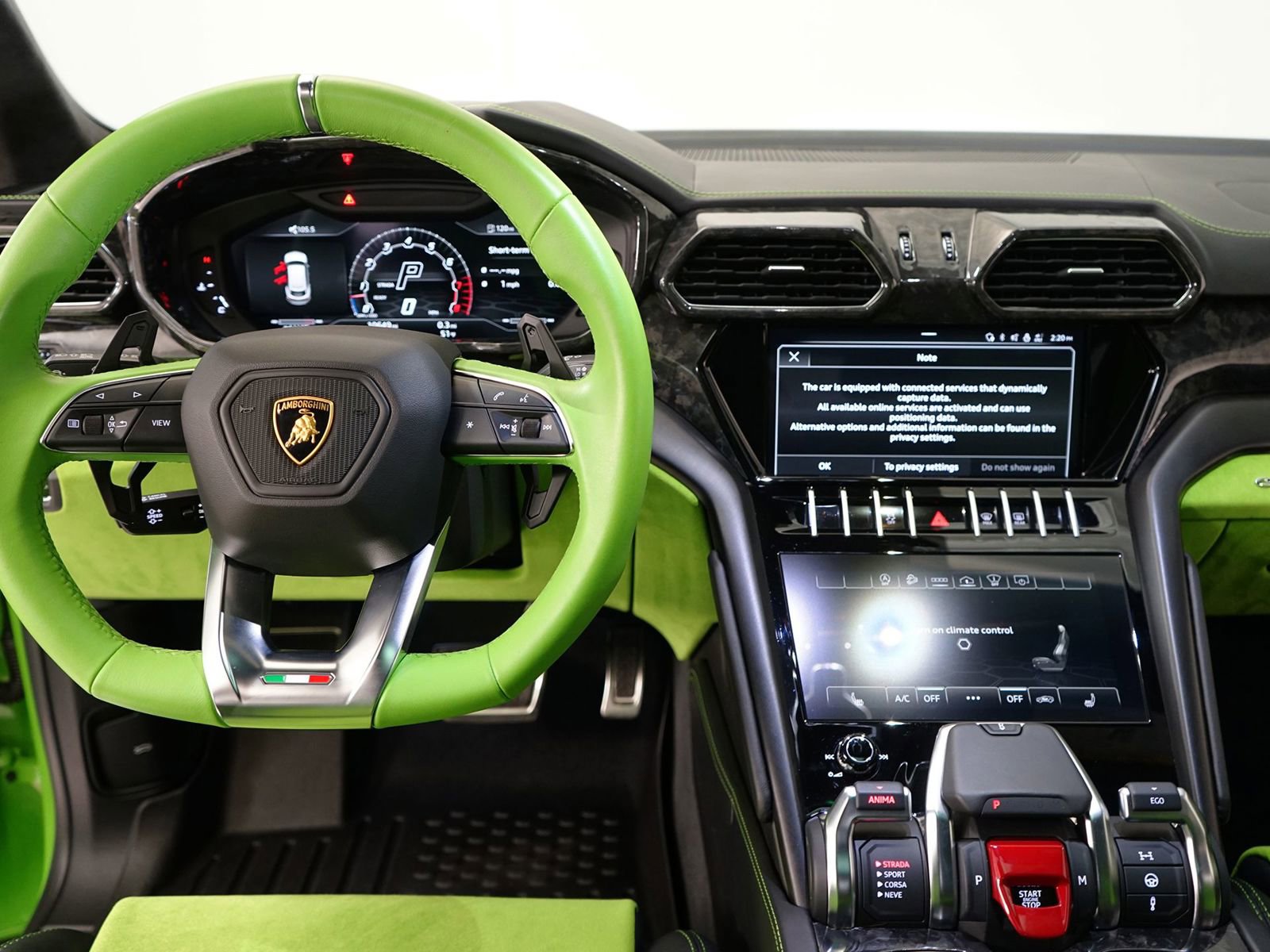 Used 2022 Lamborghini Urus image 18