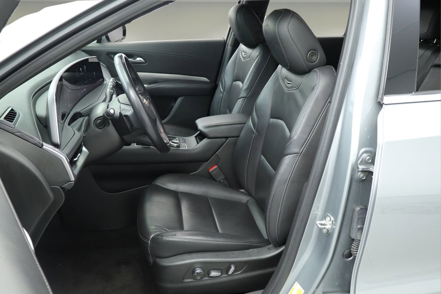 Certified 2024 Cadillac XT4 Premium Luxury image 13