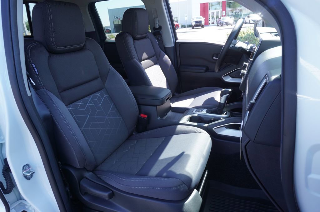 New 2026 Nissan Frontier 4x4 Crew Cab image 13