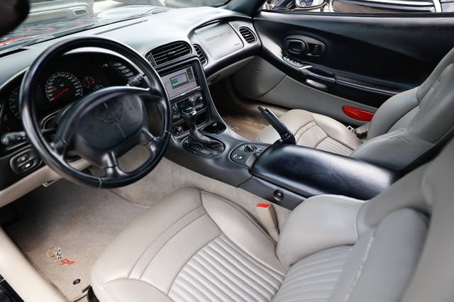 Used 2001 Chevrolet Corvette Convertible w/ Preferred Equipment Group2 RWD image 6
