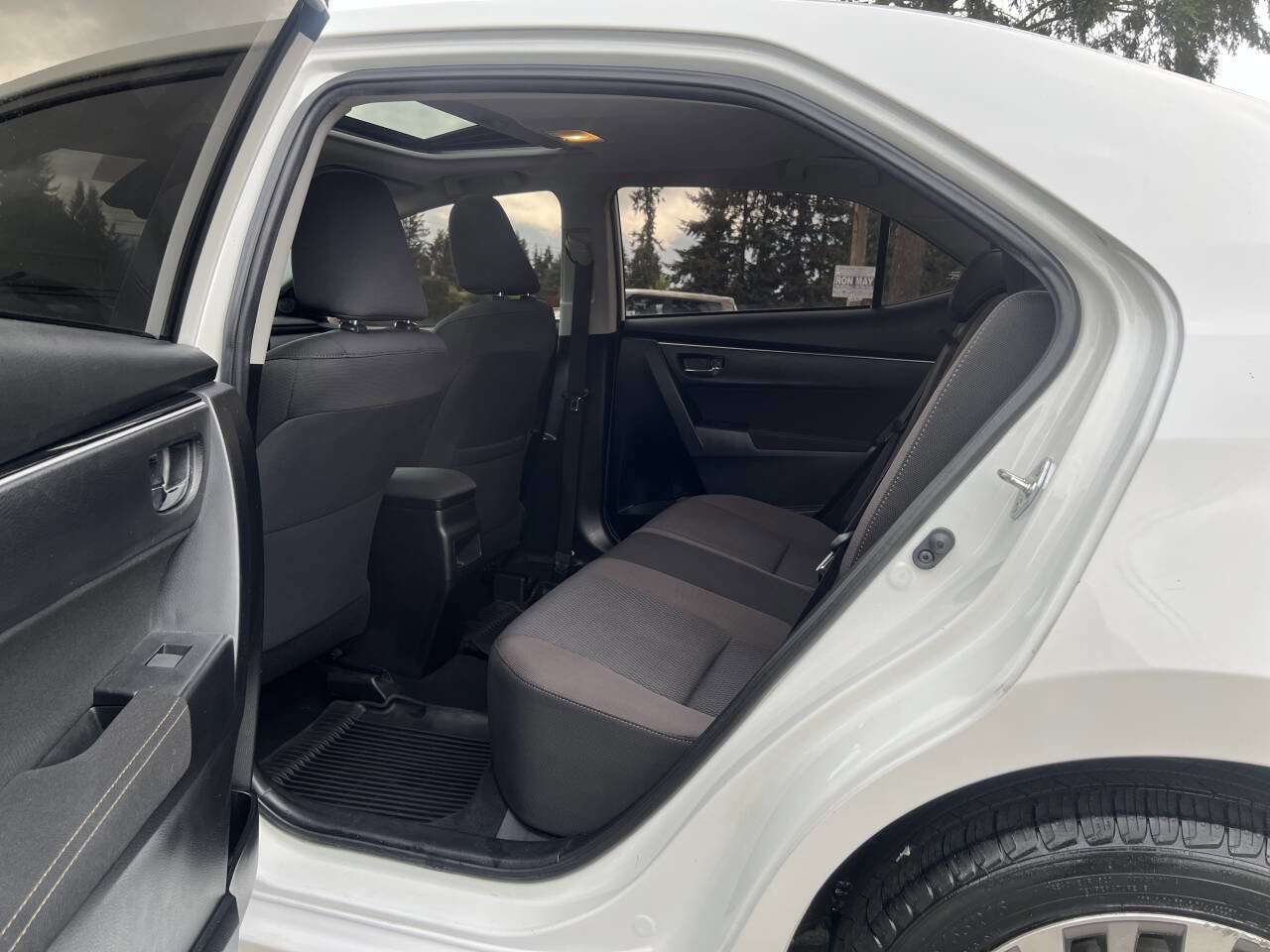 Used 2019 Toyota Corolla LE w/ LE Eco Premium Package FWD image 21