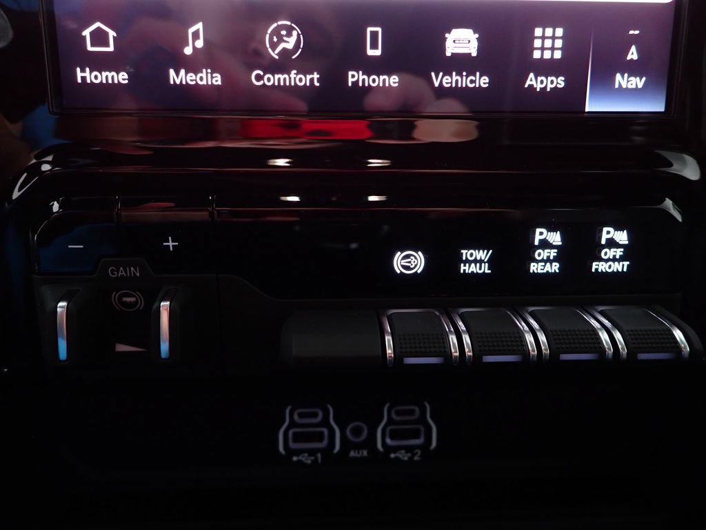 New 2026 RAM 2500 Laramie w/ Night Edition AWD/4WD image 6