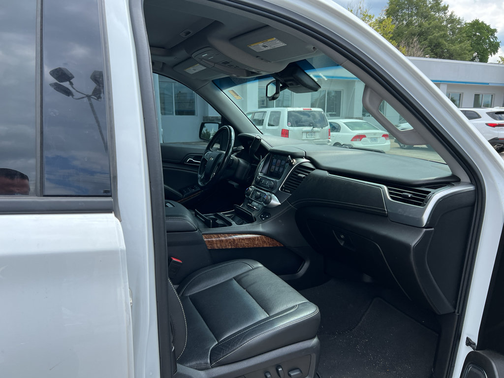 Used 2019 Chevrolet Suburban Premier AWD/4WD image 13